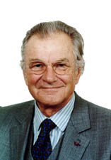 Paul Dubrule, cofondateur du groupe Accor, photographié en 1999.